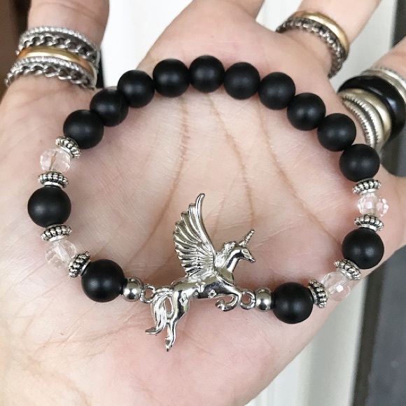 Pegasus unicorn mythical onyx & crystal bracelet - Picture 2 of 8